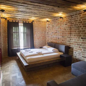 https://vysoka-khata1.hotelslviv.net